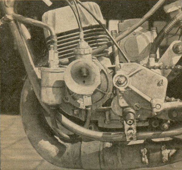 Aircooled, disc valved single.